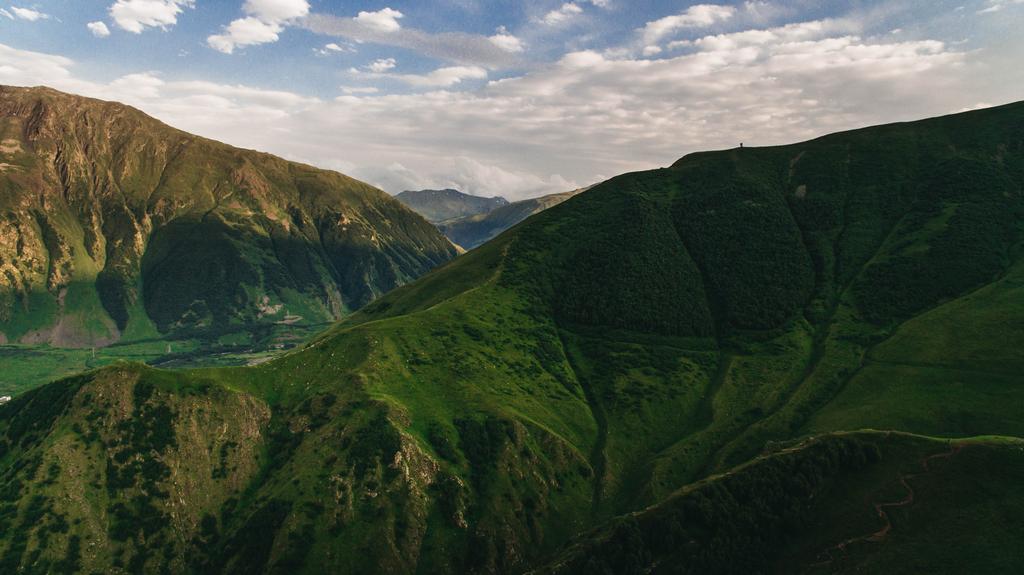 groene Georgisch bergen - Foto, afbeelding