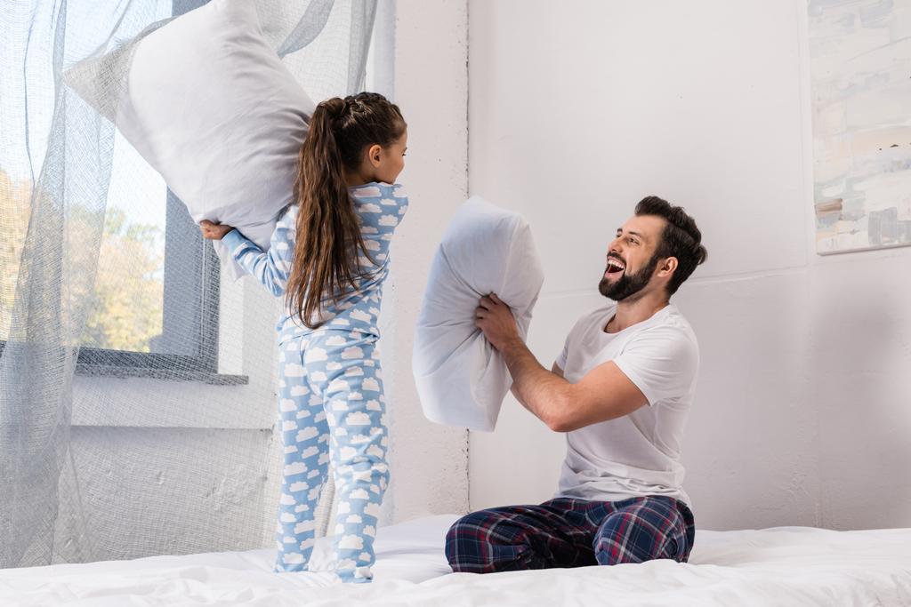 Битва подушками
 - Фото, изображение