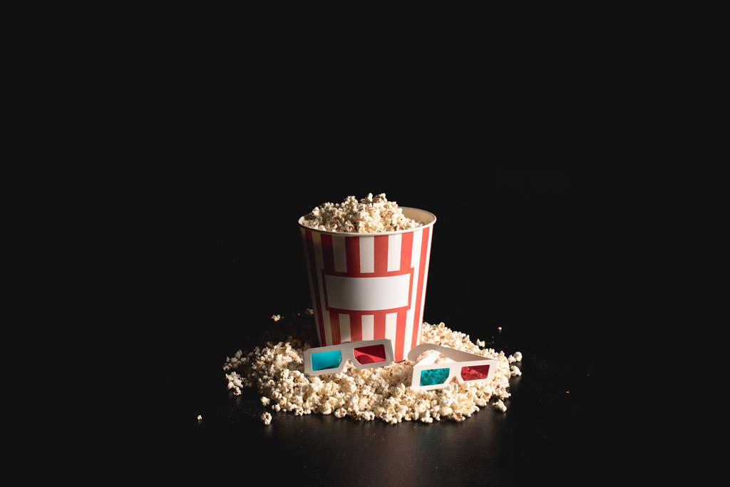 w polu popcorn z okularami 3d - Zdjęcie, obraz