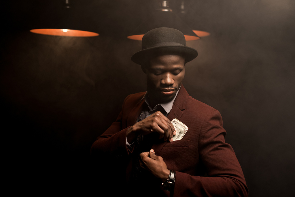 rico homem americano africano com dinheiro
 - Foto, Imagem