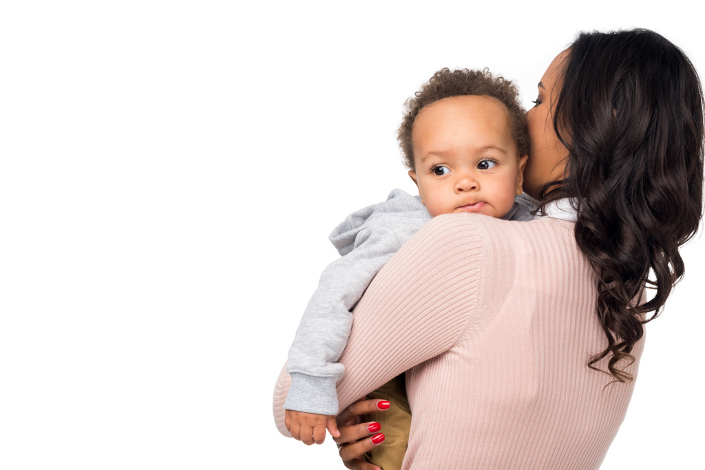 Afro-Amerikaanse moeder met kindje - Foto, afbeelding