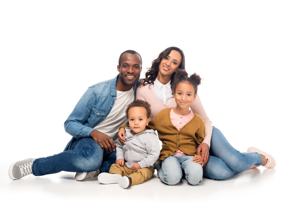 africká americká rodina s dvěma dětmi - Fotografie, Obrázek