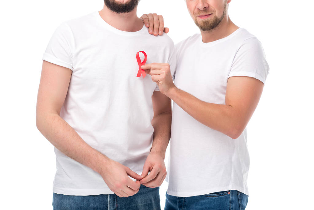 γκέι ζευγάρι με κορδέλα του aids - Φωτογραφία, εικόνα