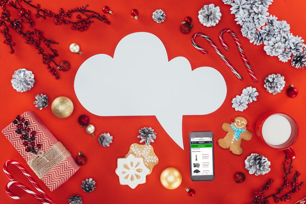 christmas speech bubble and smartphone with amazon - Photo, Image