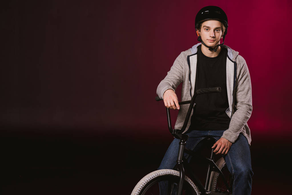 young cyclist with bmx bicycle - Photo, Image