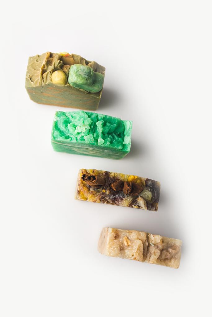 различные натуральные самодельное мыло
 - Фото, изображение