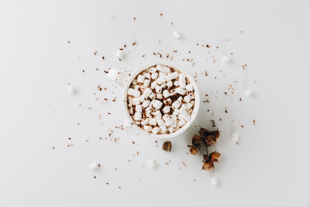 какао с зефиром и грецкими орехами
 - Фото, изображение