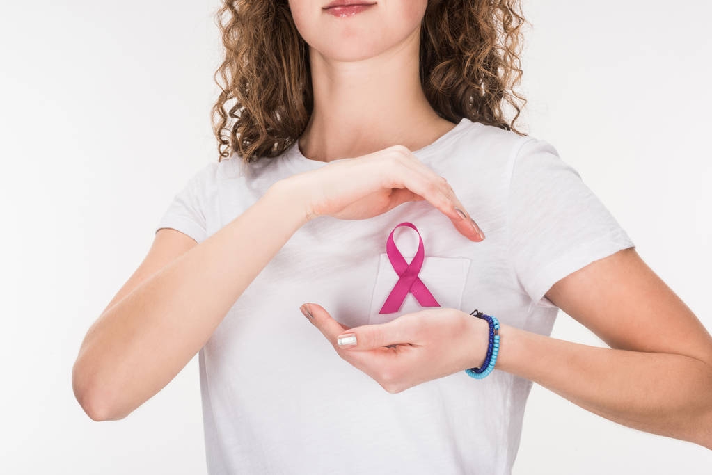 Kadın pembe meme kanseri şerit ile - Fotoğraf, Görsel