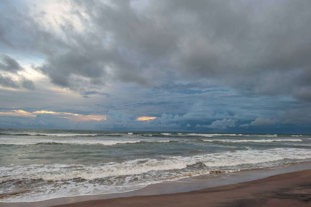 Ciel nuageux sur mer
 - Photo, image