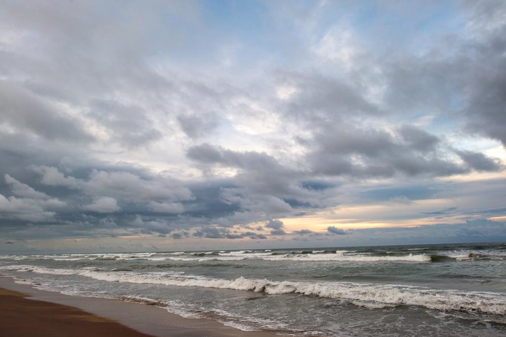 Облачное небо над морем
 - Фото, изображение