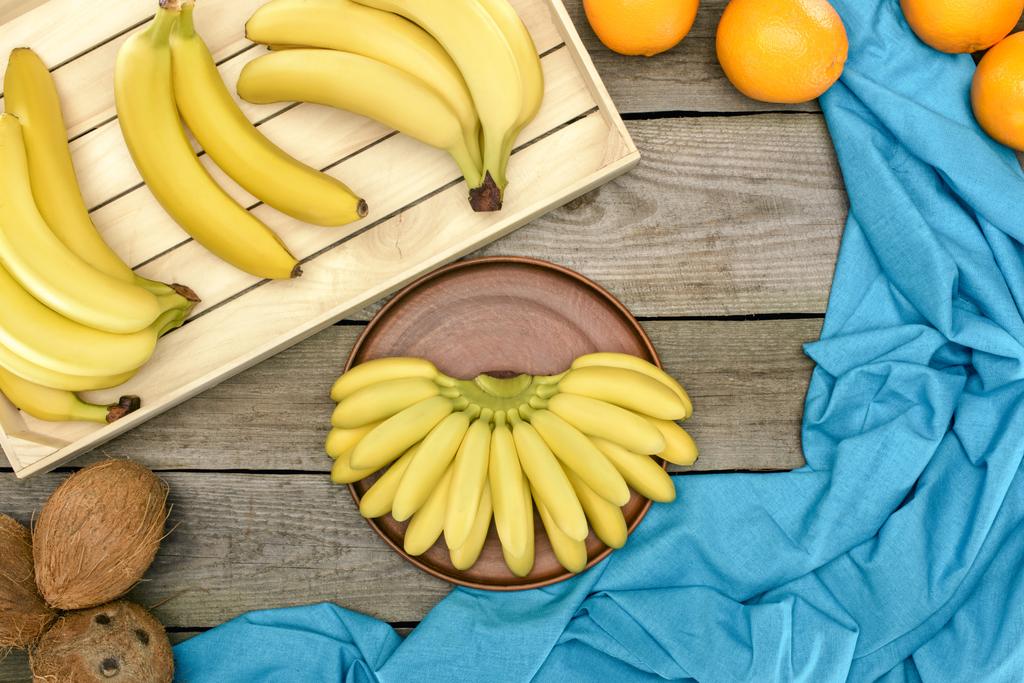 bananes, oranges et noix de coco
 - Photo, image