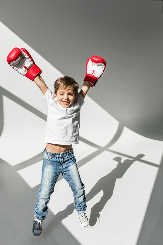 child in boxing gloves - Photo, Image