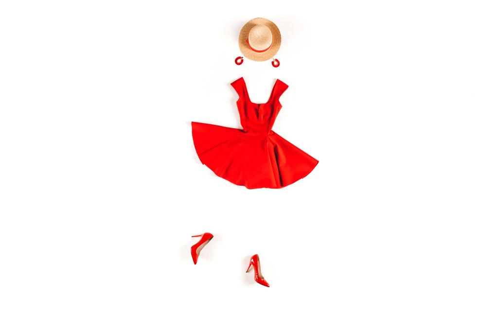 κόκκινο φόρεμα και αξεσουάρ - Φωτογραφία, εικόνα