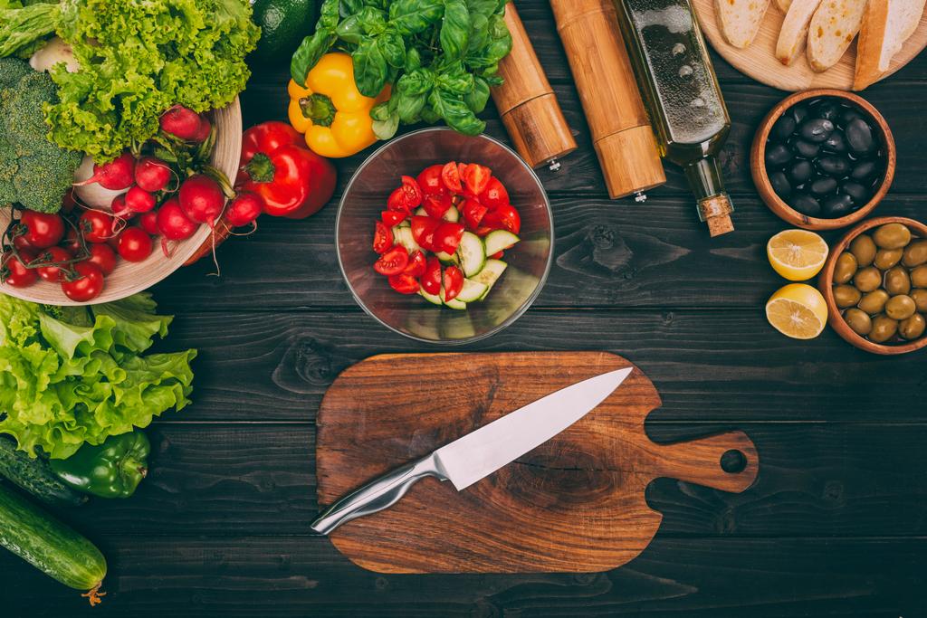 chopping board with vegetables  - Photo, Image