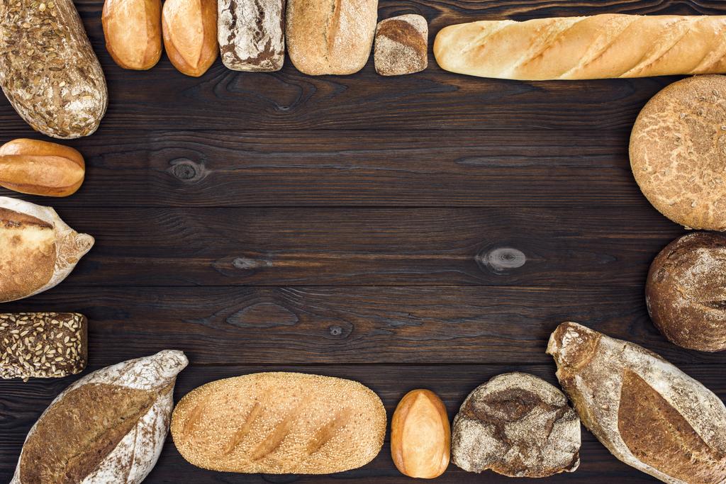 自家製のパンの品揃え - 写真・画像