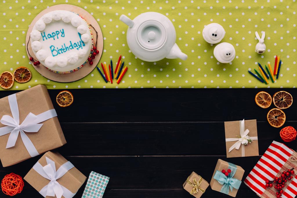 present boxes and birthday cake - Photo, Image