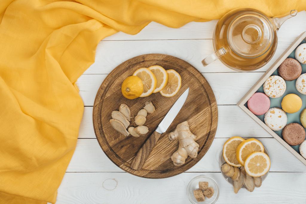 plakjes citroen en gember - Foto, afbeelding