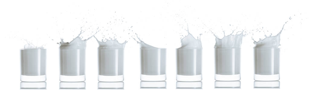 vasos con salpicaduras de leche
 - Foto, Imagen