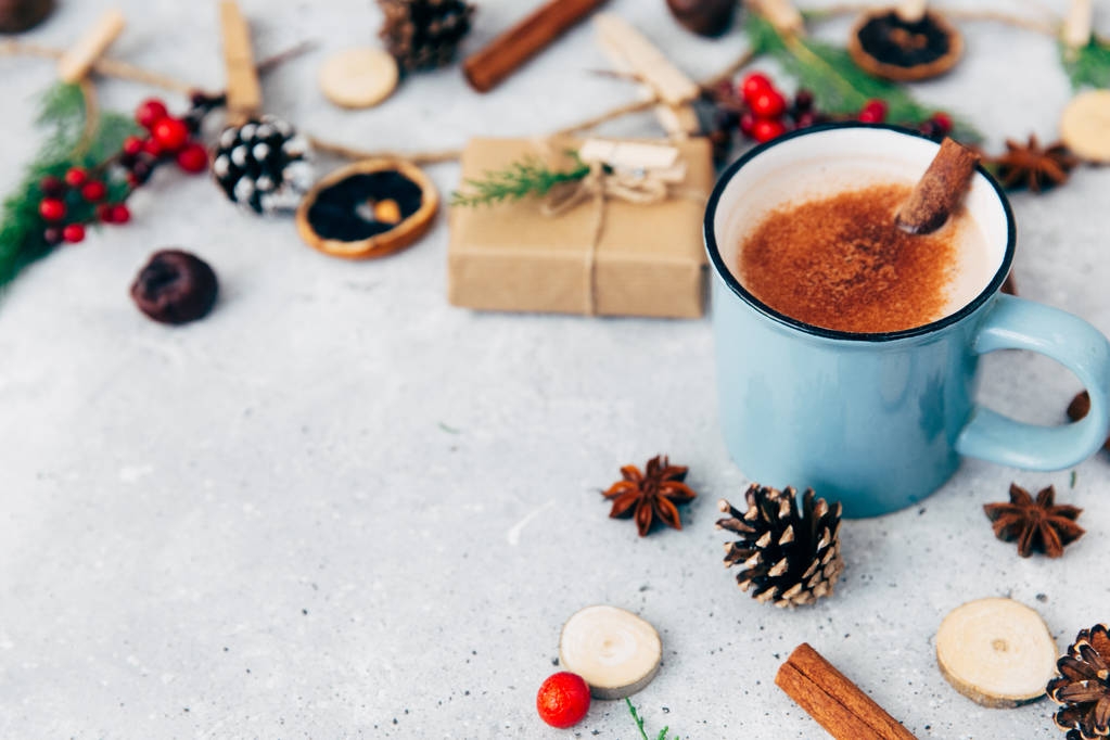 Chocolate quente. Composição de Natal sobre fundo vintage
  - Foto, Imagem