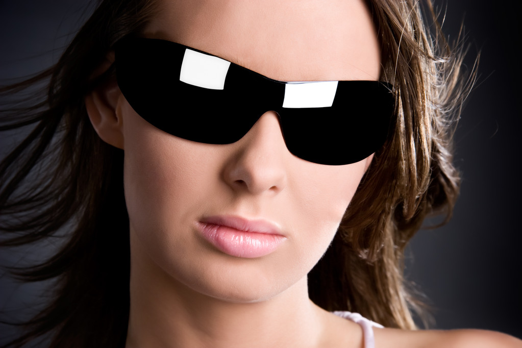Femme en lunettes de soleil portrait glamour
 - Photo, image