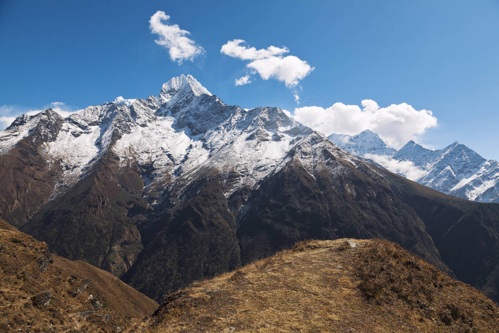 Everest 'e kadar, Khumbu Vadisi, Sagarmatha Ulusal Parkı, Nepal Himalayaları. - Fotoğraf, Görsel