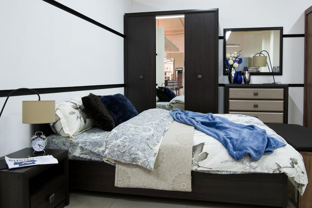 kodikas moderni makuuhuone sisustus sänky
 - Valokuva, kuva