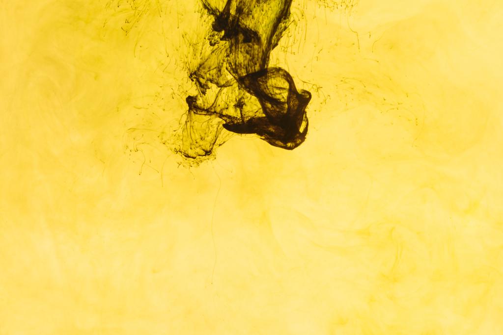 vista de cerca de salpicaduras de pintura amarilla
 - Foto, imagen