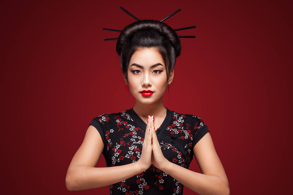 Stúdió divat lövés ázsiai nő, kimonó fekete - Fotó, kép