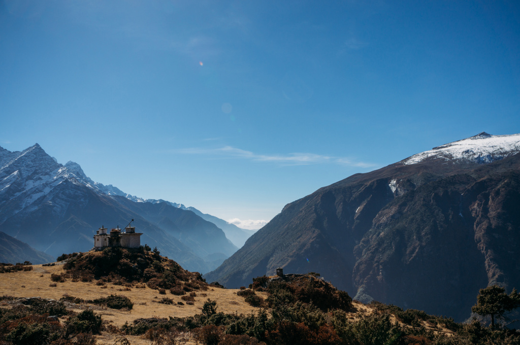 строительство на горе, Непал, Сагарматха, ноябрь 2014 года
 - Фото, изображение