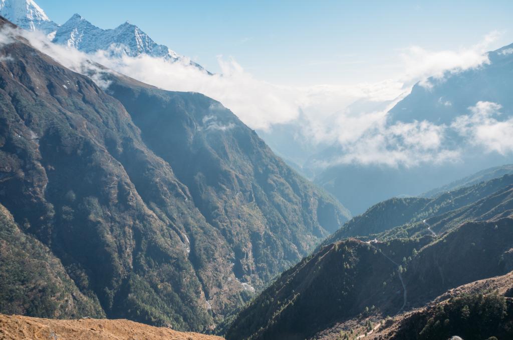 asombroso paisaje de montañas, Nepal, Sagarmatha, noviembre 2014
 - Foto, Imagen