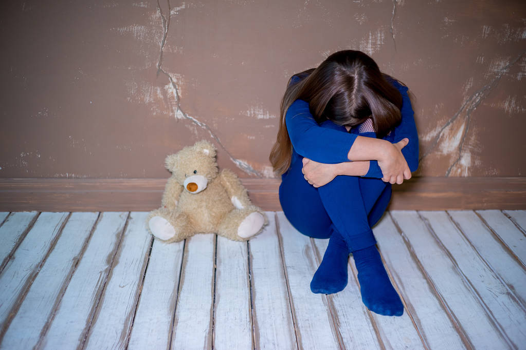 Kindesmissbrauch zu Hause - Foto, Bild