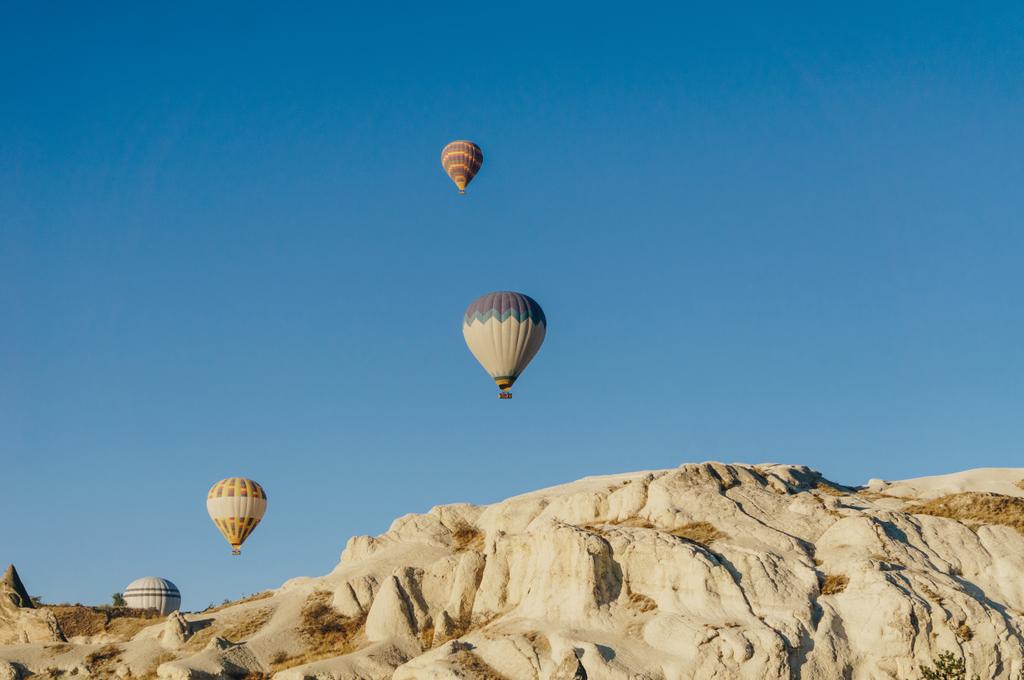 Horkovzdušné balóny festival v Goreme národního parku, pohádkové komíny Kappadokie, Turecko - Fotografie, Obrázek