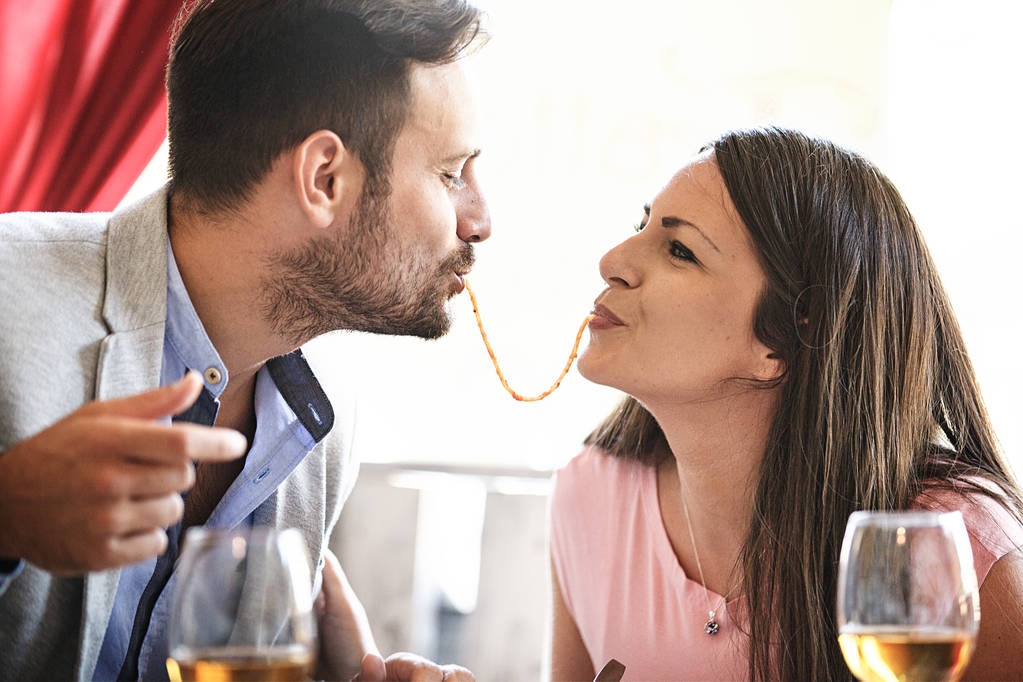Couple enjoying pasta - Photo, Image