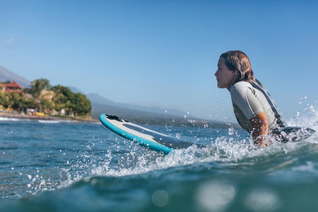 Mujer surfista
 - Foto, Imagen