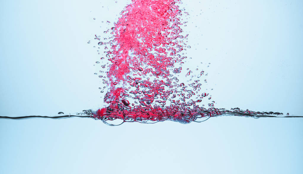 vízben, elszigetelt fehér rózsaszín buborékok - Fotó, kép
