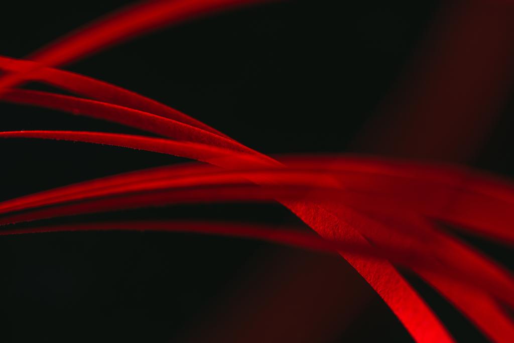 vista de cerca del papel a rayas de la cantera roja en negro
  - Foto, Imagen
