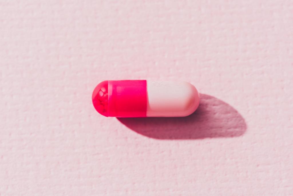 lähikuva vaaleanpunainen lääke pinkki pinta
 - Valokuva, kuva
