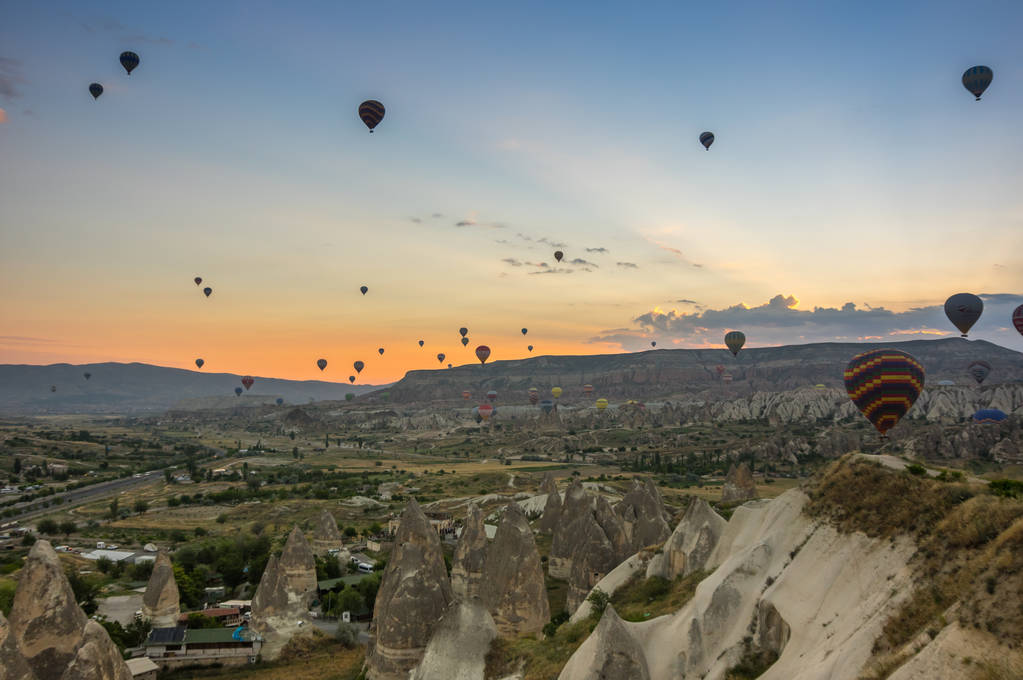 Heißluftballons über Kappadokien - Foto, Bild