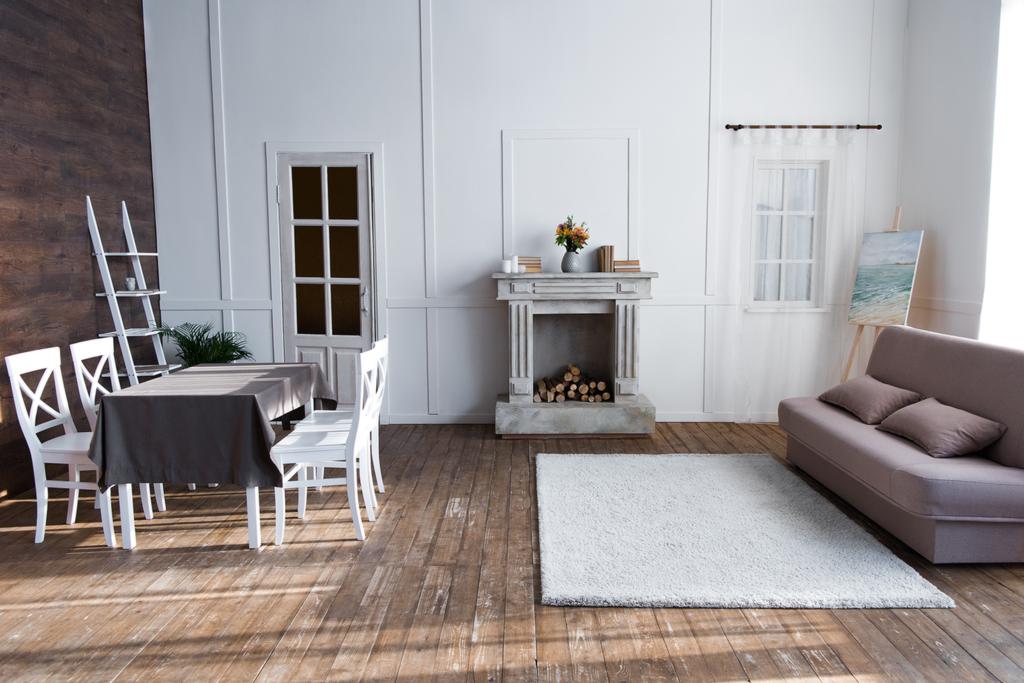 уютный интерьер гостиной со стильной мебелью
 - Фото, изображение