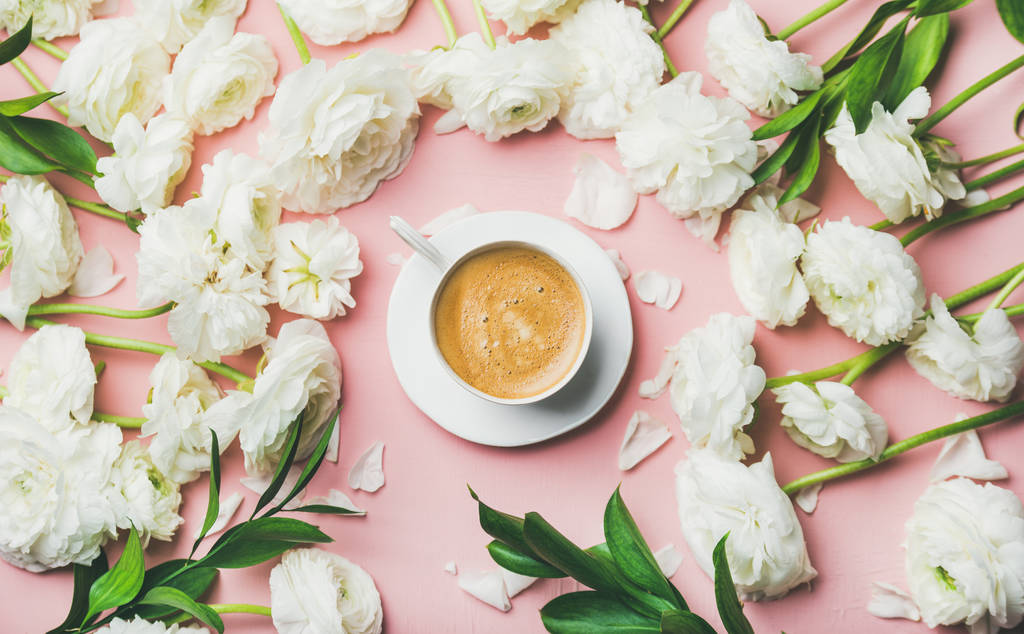 filiżanka kawy i kwiatów - Zdjęcie, obraz