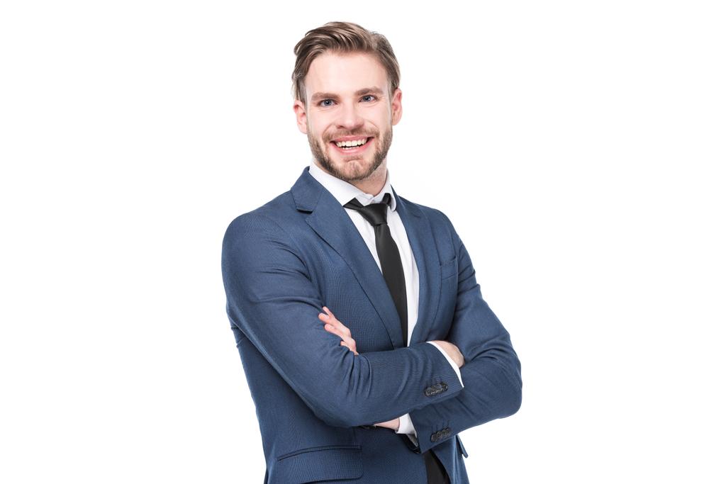 πορτρέτο του χαμογελώντας Καυκάσιος επιχειρηματία με τα χέρια σταυρωμένα απομονωθεί σε λευκό - Φωτογραφία, εικόνα