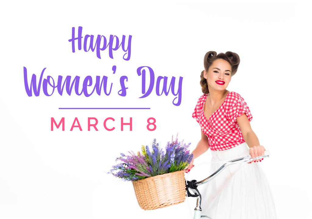 šťastné ženy den blahopřání s krásnou pin up žena na kole s košíkem květin izolované na bílém - Fotografie, Obrázek