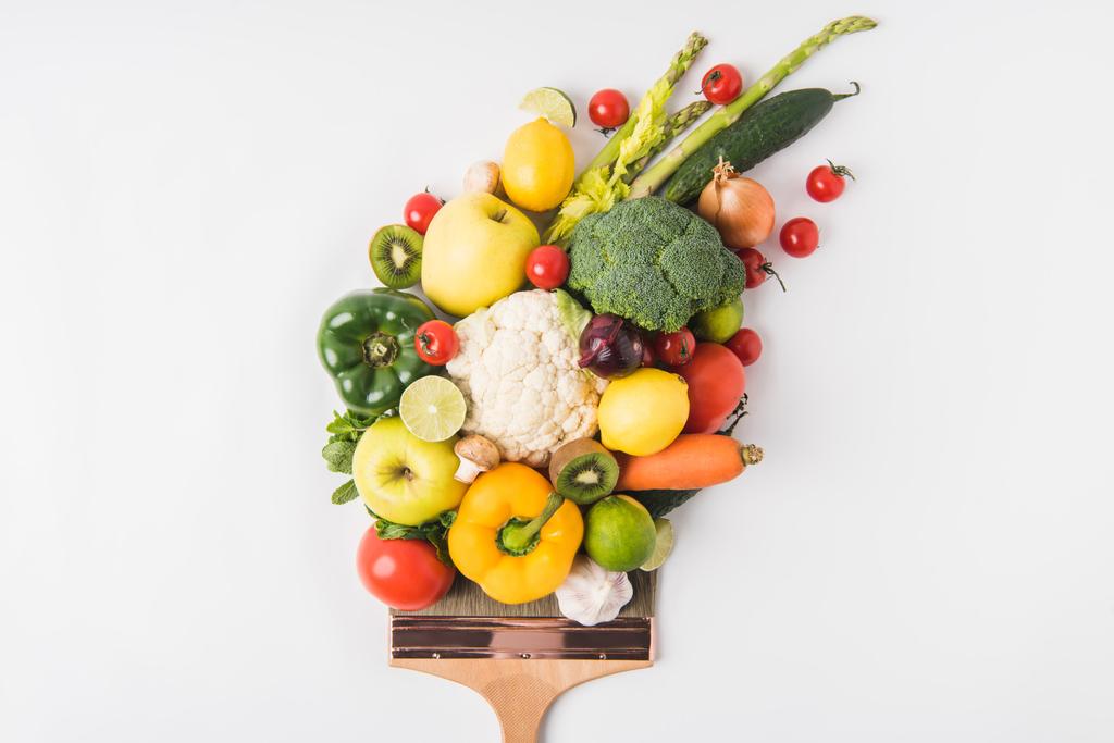 Концепція ринку фермерів з овочами та фруктами на пензлі ізольовані на білому тлі
 - Фото, зображення
