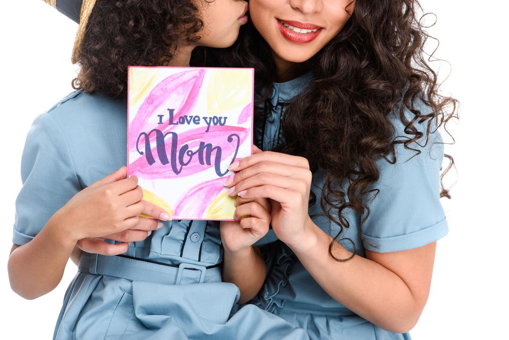 обрізаний знімок дочки з днем матері вітальна листівка цілує свою матір ізольовано на білому
 - Фото, зображення