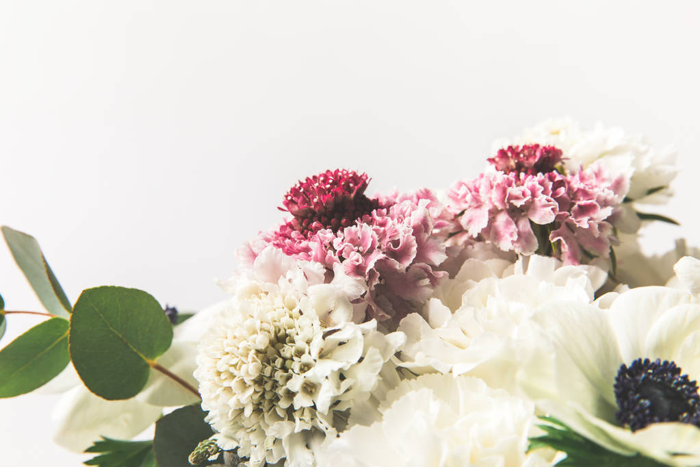 zblízka pohled na krásné svatební kytice izolované Grey - Fotografie, Obrázek
