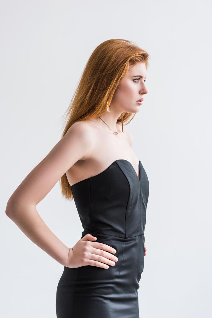 Genç kadın moda model gri izole yan görünümü - Fotoğraf, Görsel
