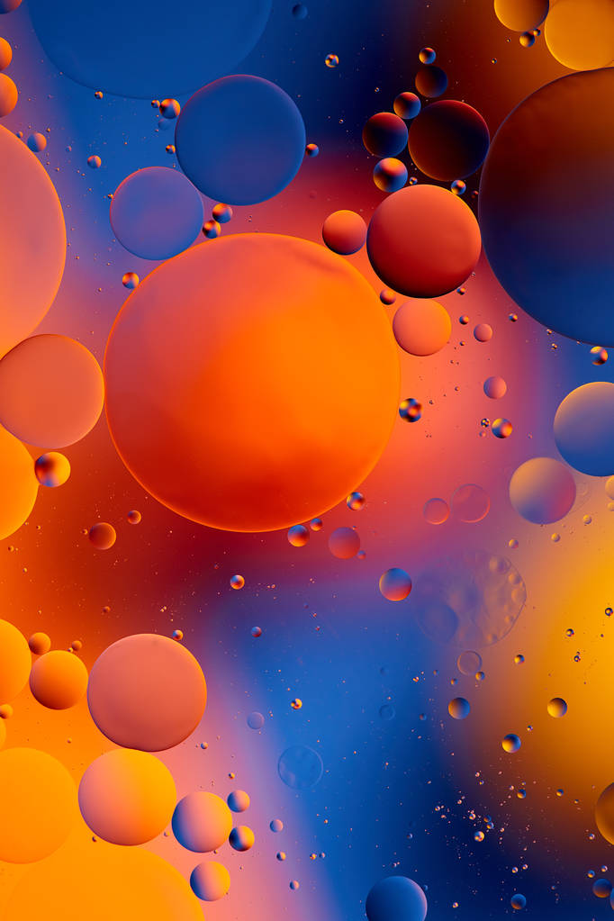 gocce di olio su una superficie dell'acqua sfondo astratto - Foto, immagini