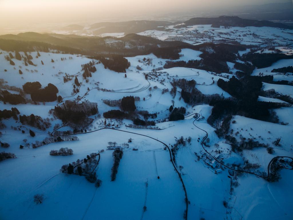холмы зимой
 - Фото, изображение
