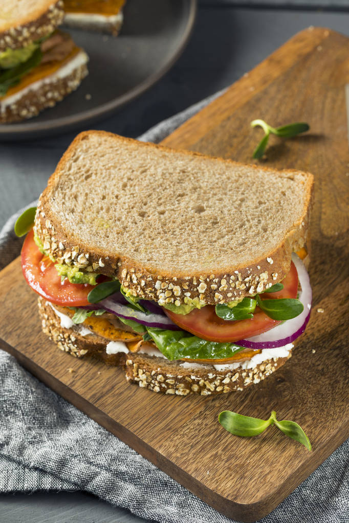 Sandwich vegetariano di verdure fatto in casa sano
 - Foto, immagini