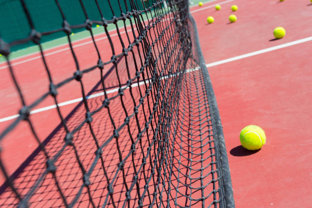 Filet de tennis sur fond de court de tennis
 - Photo, image